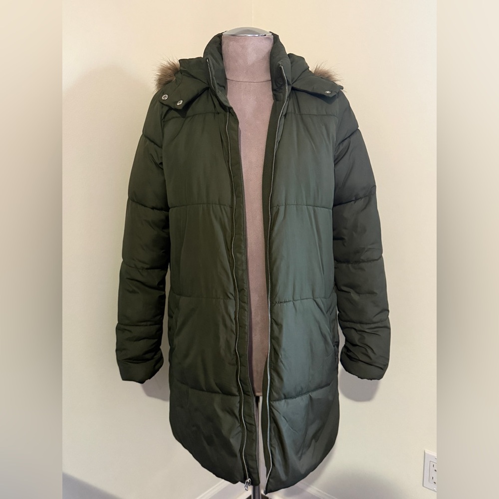 Old Navy Women's Dark Green Puffer Coat with Fur Trim